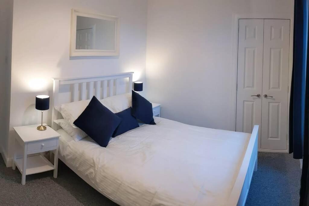 Glenfinnan - Two Bedroom Apartment Dunfermline Dış mekan fotoğraf