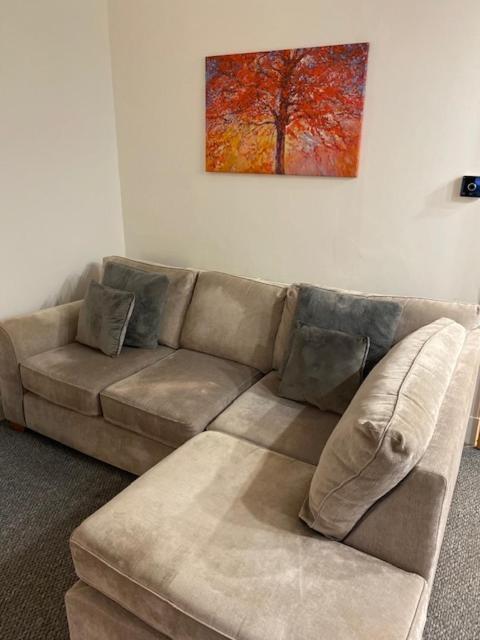 Glenfinnan - Two Bedroom Apartment Dunfermline Dış mekan fotoğraf
