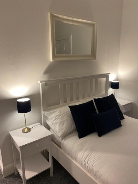 Glenfinnan - Two Bedroom Apartment Dunfermline Dış mekan fotoğraf